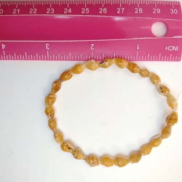 Seashell Bracelet 8 inches Handmade - Picture 10 of 10